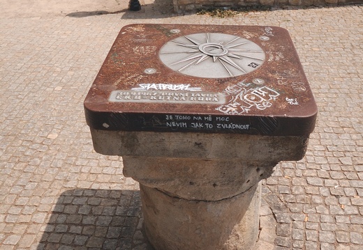 Opravený park u Vlašského dvora